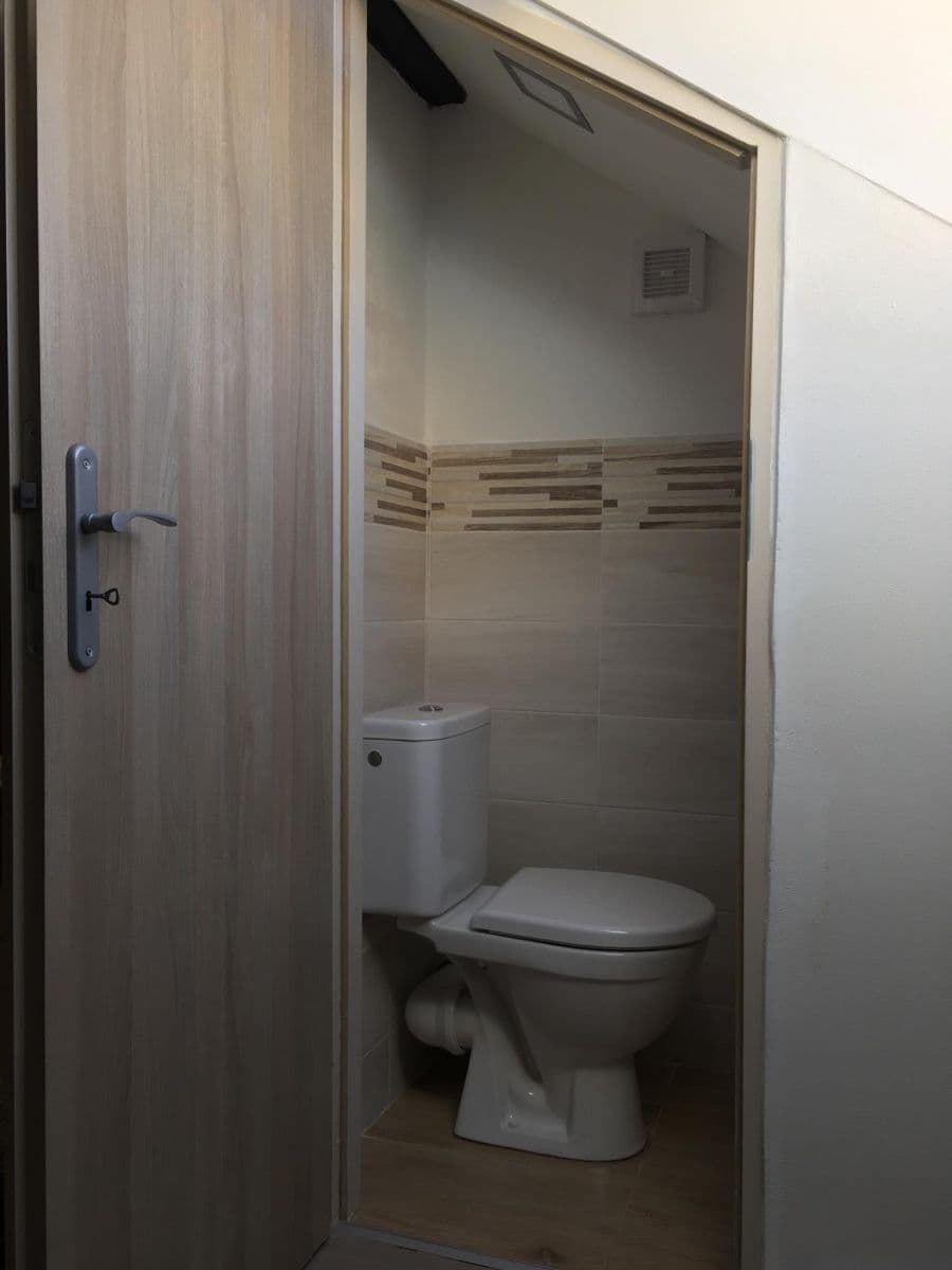 Prenájom bytu 1-izbový 30 m², Nad Vodovodem, Praha, Praha Prenájom bytu 1-izbový 30 m², Nad Vodovodem, Praha, Praha