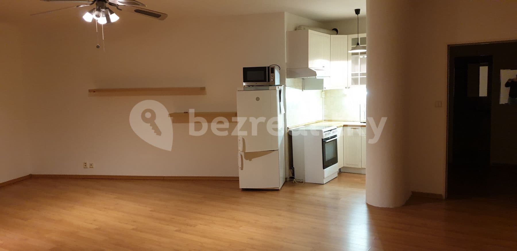 Prenájom bytu 1-izbový 56 m², Trnkovo Náměstí, Praha, Praha Prenájom bytu 1-izbový 56 m², Trnkovo Náměstí, Praha, Praha