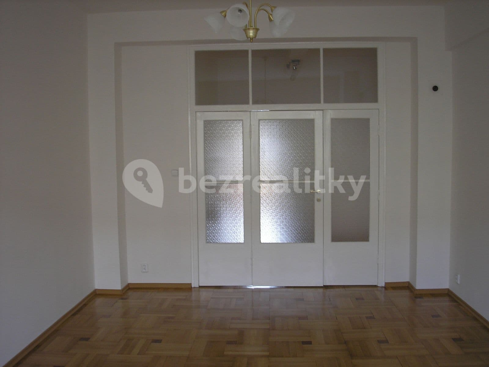 Prenájom bytu 3-izbový 100 m², Francouzská, Praha, Praha Prenájom bytu 3-izbový 100 m², Francouzská, Praha, Praha