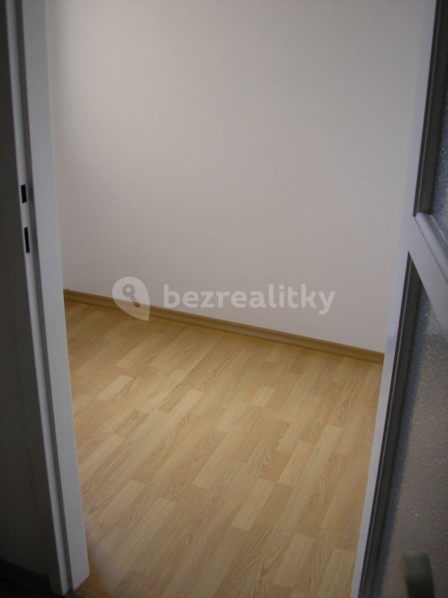 Prenájom bytu 3-izbový 100 m², Francouzská, Praha, Praha Prenájom bytu 3-izbový 100 m², Francouzská, Praha, Praha