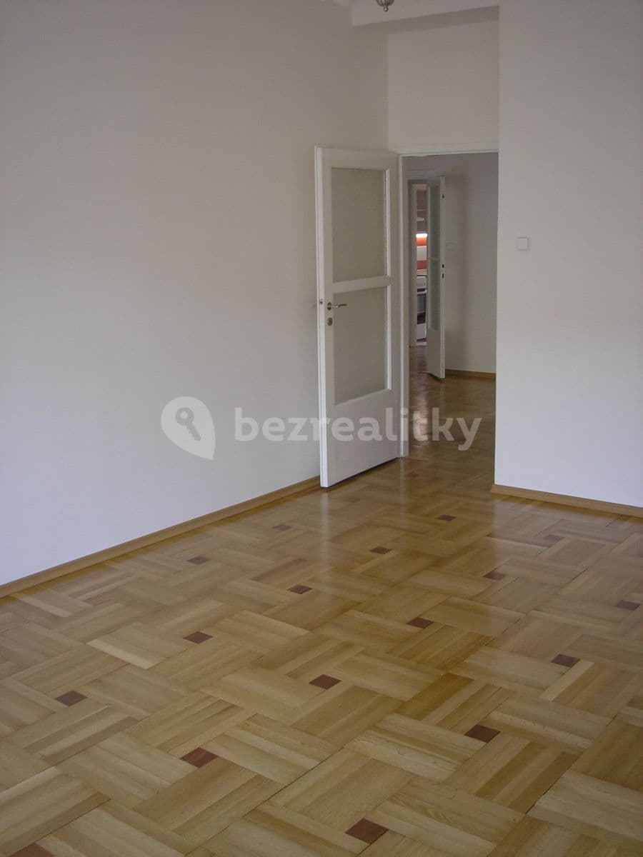 Prenájom bytu 3-izbový 100 m², Francouzská, Praha, Praha Prenájom bytu 3-izbový 100 m², Francouzská, Praha, Praha