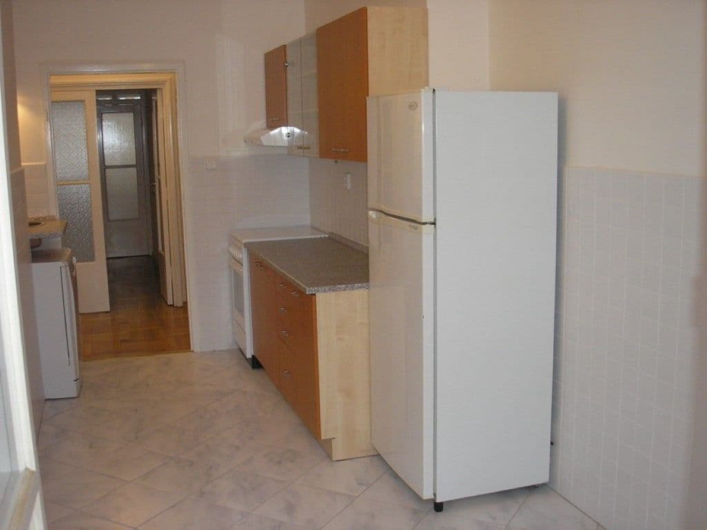 Prenájom bytu 3-izbový 100 m², Francouzská, Praha, Praha Prenájom bytu 3-izbový 100 m², Francouzská, Praha, Praha