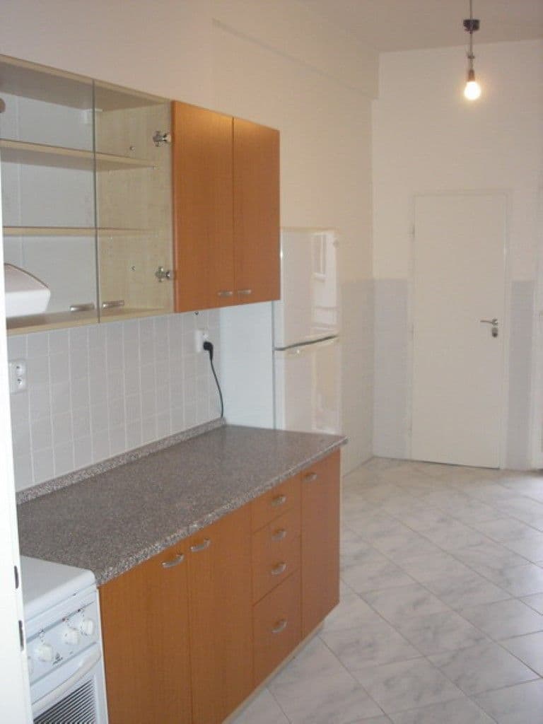 Prenájom bytu 3-izbový 100 m², Francouzská, Praha, Praha Prenájom bytu 3-izbový 100 m², Francouzská, Praha, Praha