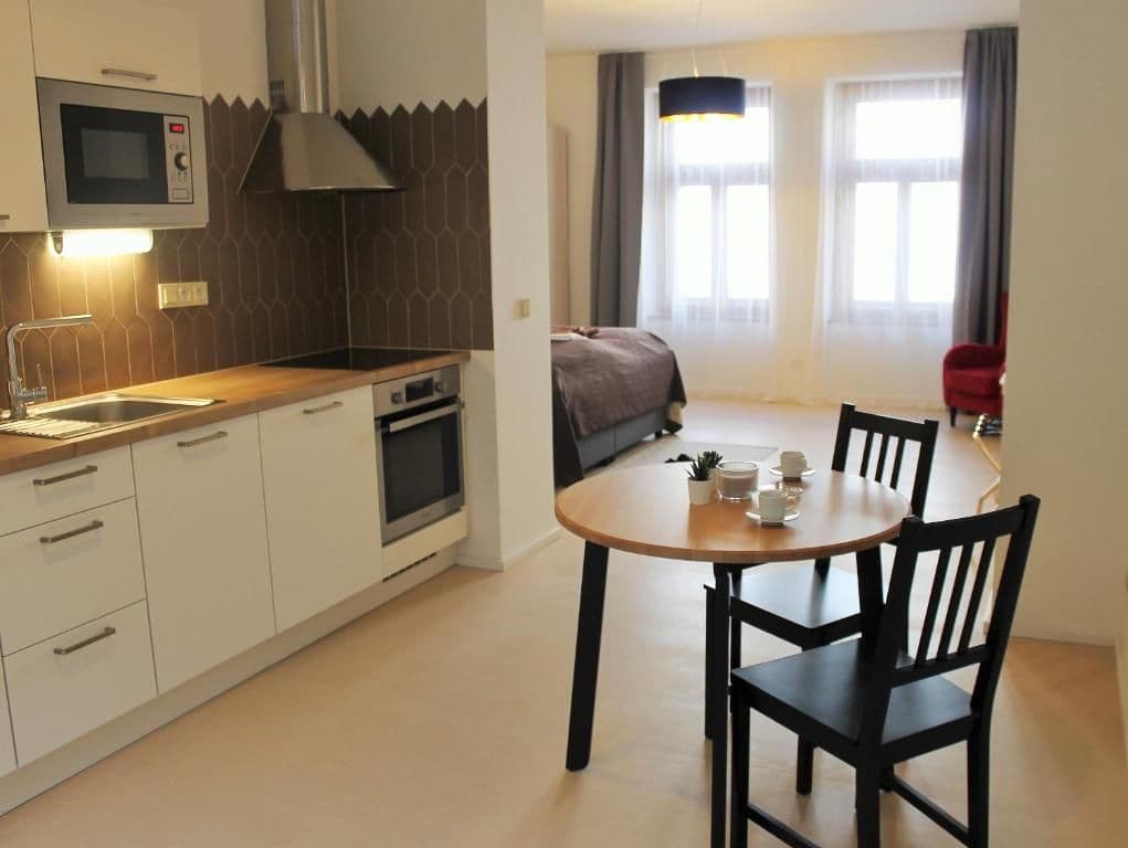Prenájom bytu 1-izbový 46 m², Šlikova, Praha, Praha Prenájom bytu 1-izbový 46 m², Šlikova, Praha, Praha