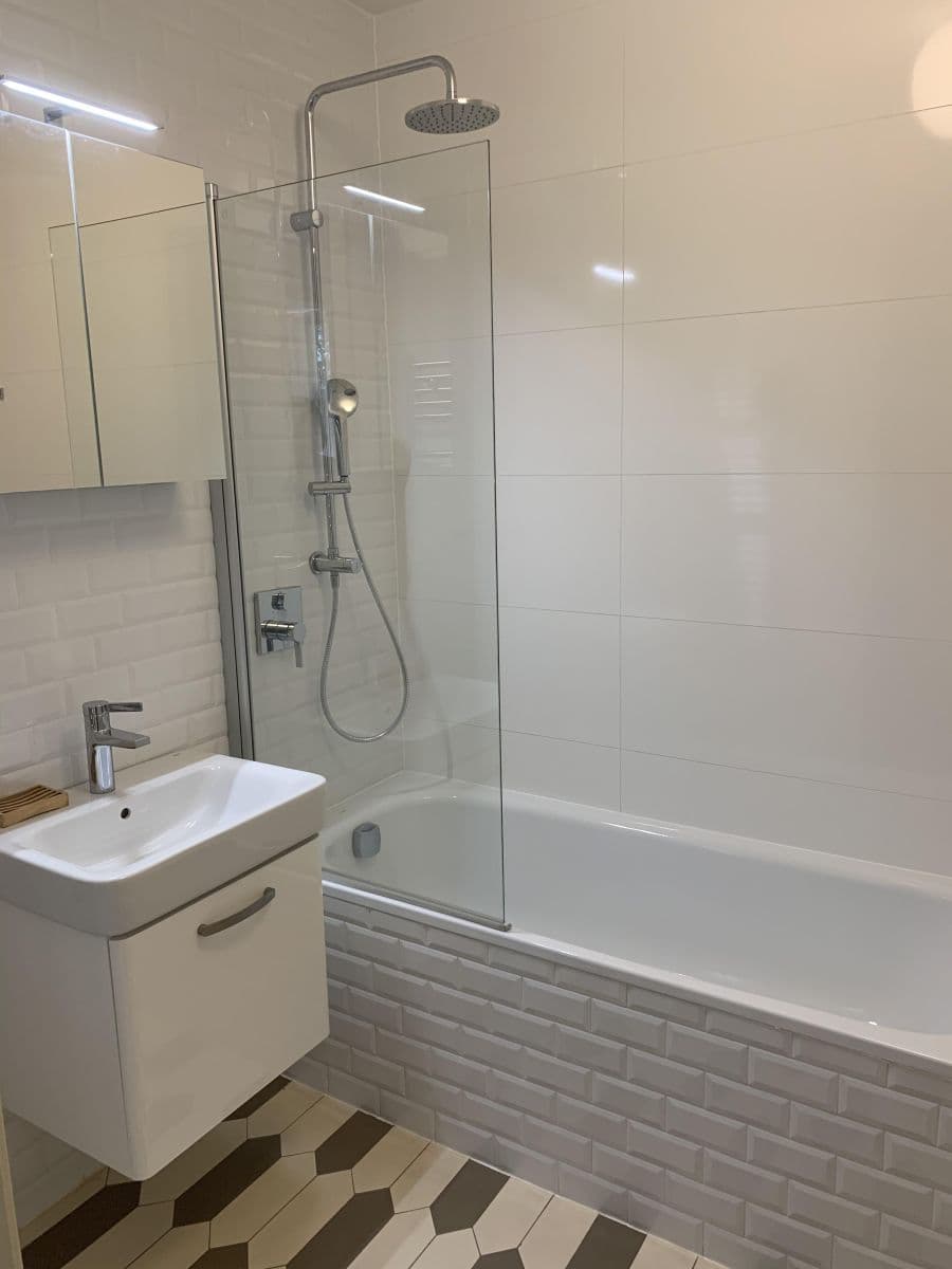 Prenájom bytu 1-izbový 46 m², Šlikova, Praha, Praha Prenájom bytu 1-izbový 46 m², Šlikova, Praha, Praha