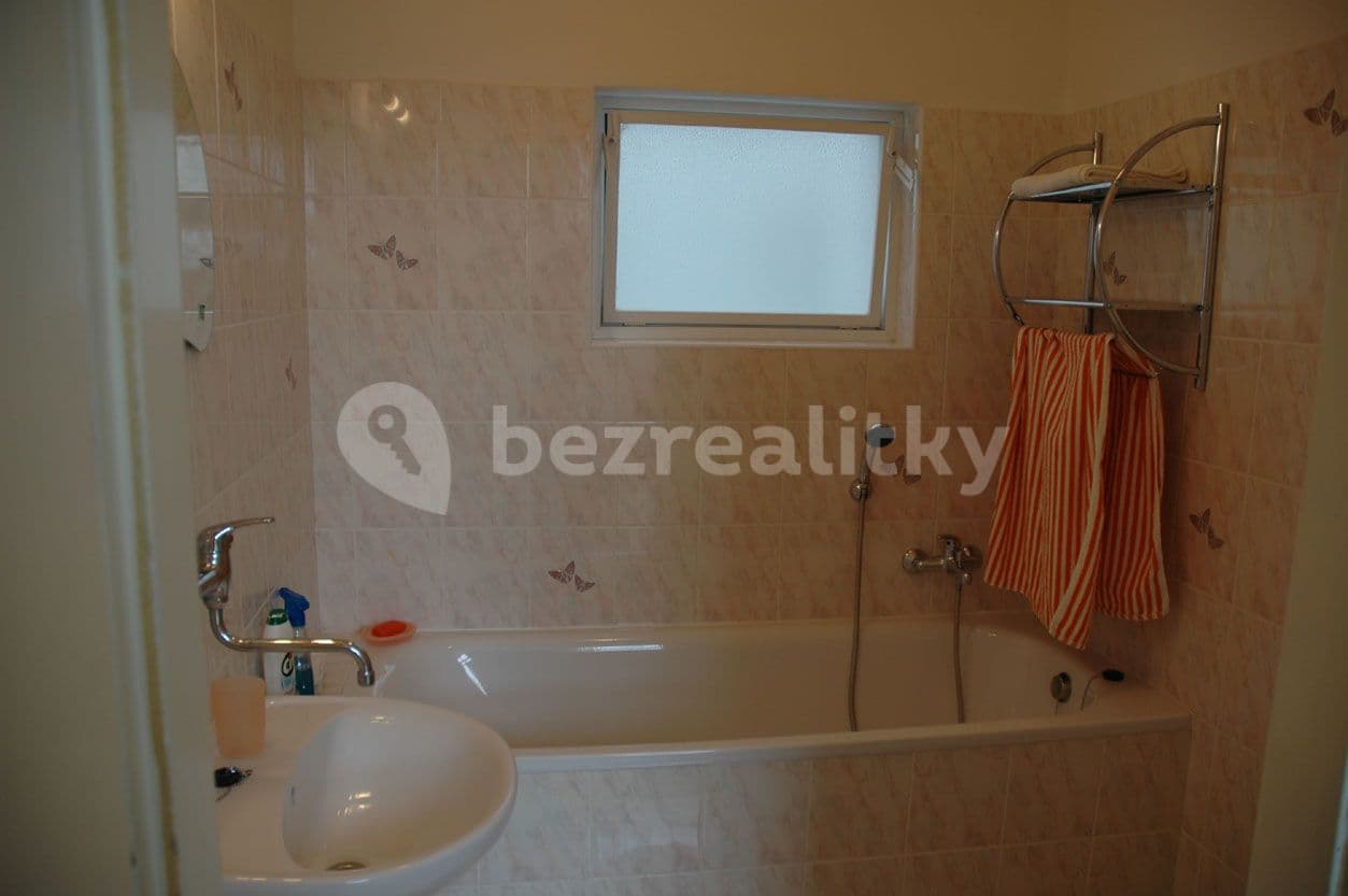 Prenájom bytu 1-izbový 32 m², Ke Krči, Praha, Praha Prenájom bytu 1-izbový 32 m², Ke Krči, Praha, Praha