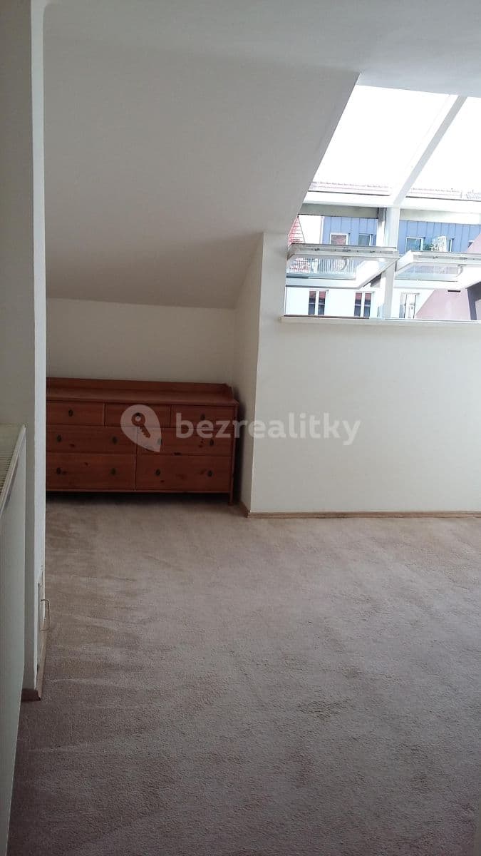 Prenájom bytu 1-izbový 32 m², Ke Krči, Praha, Praha Prenájom bytu 1-izbový 32 m², Ke Krči, Praha, Praha