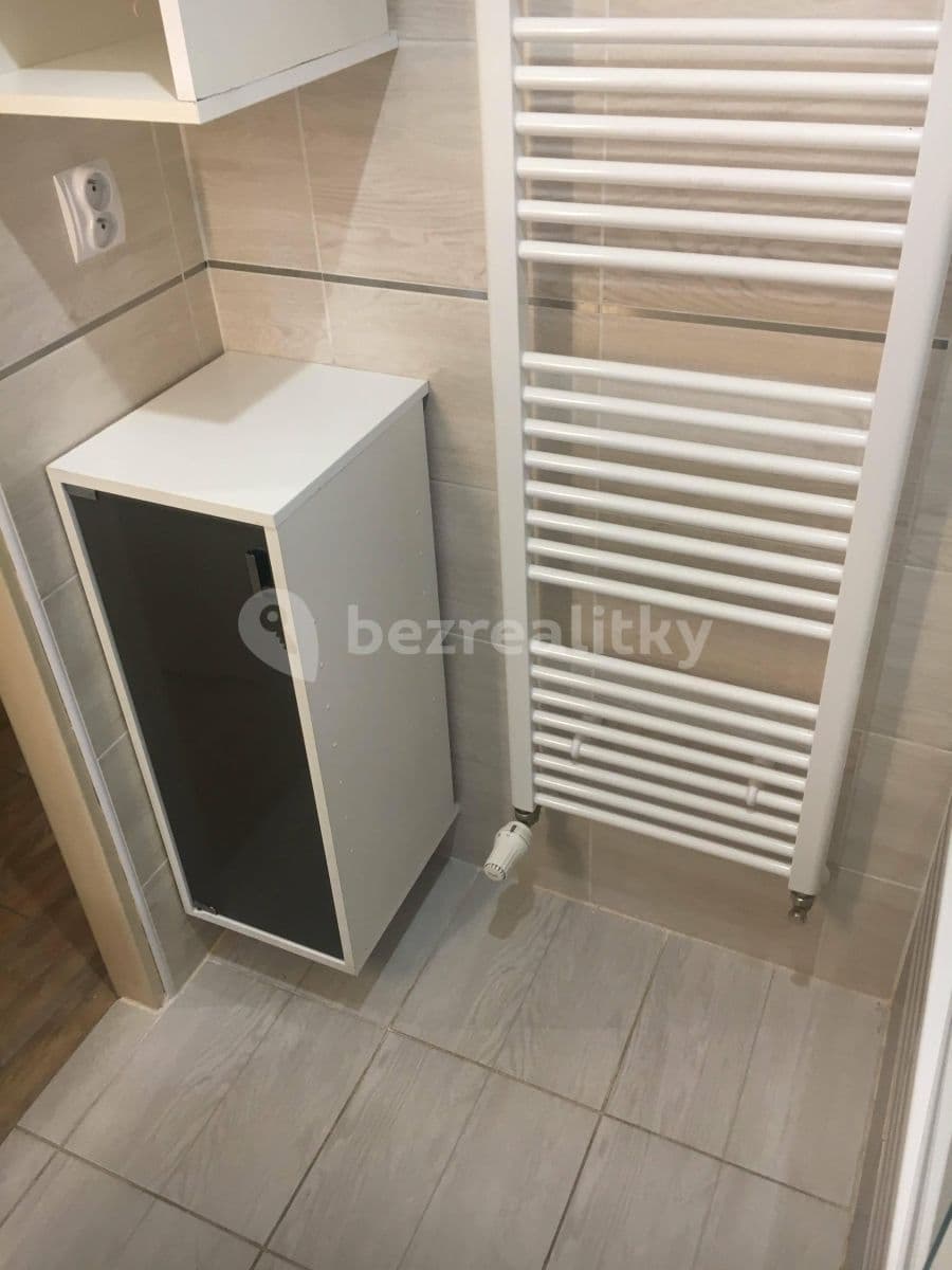 Prenájom bytu 2-izbový 62 m², Na Vlnovce, Ústí nad Labem, Ústecký kraj Prenájom bytu 2-izbový 62 m², Na Vlnovce, Ústí nad Labem, Ústecký kraj