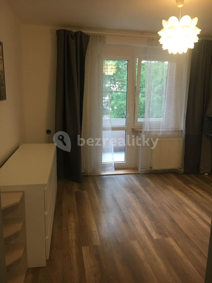 Prenájom bytu 2-izbový 62 m², Na Vlnovce, Ústí nad Labem, Ústecký kraj Prenájom bytu 2-izbový 62 m², Na Vlnovce, Ústí nad Labem, Ústecký kraj