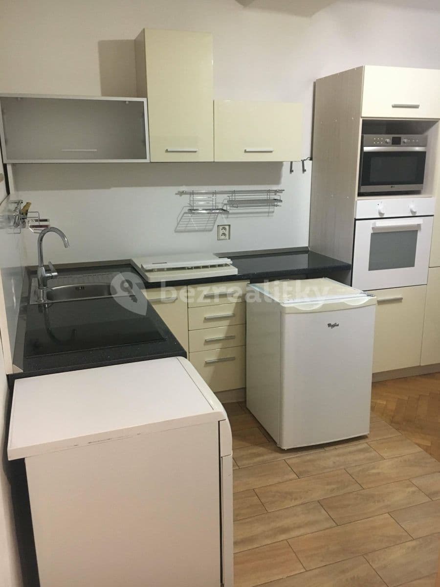 Prenájom bytu 2-izbový 62 m², Na Vlnovce, Ústí nad Labem, Ústecký kraj Prenájom bytu 2-izbový 62 m², Na Vlnovce, Ústí nad Labem, Ústecký kraj