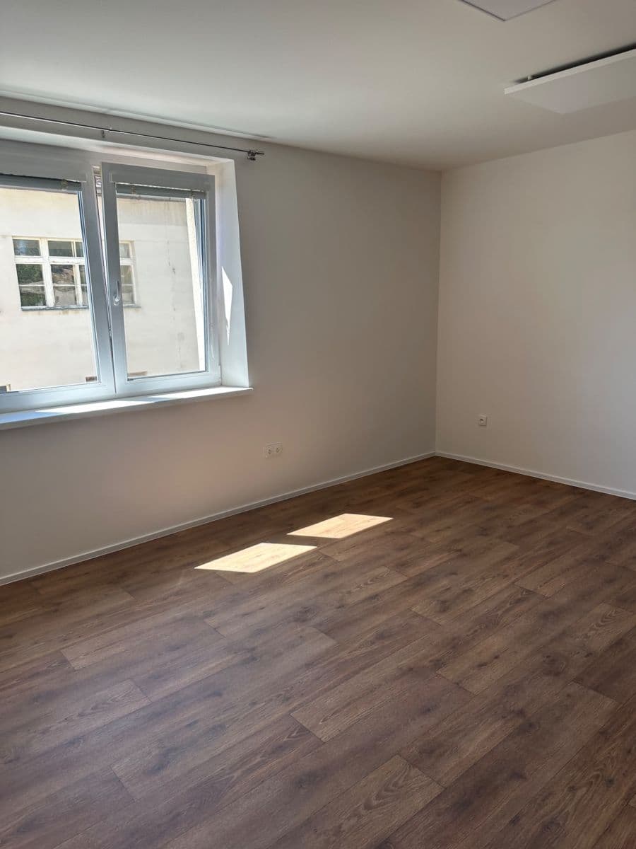 Prenájom bytu 1-izbový 33 m², Reynkova, Havlíčkův Brod, Kraj Vysočina Prenájom bytu 1-izbový 33 m², Reynkova, Havlíčkův Brod, Kraj Vysočina