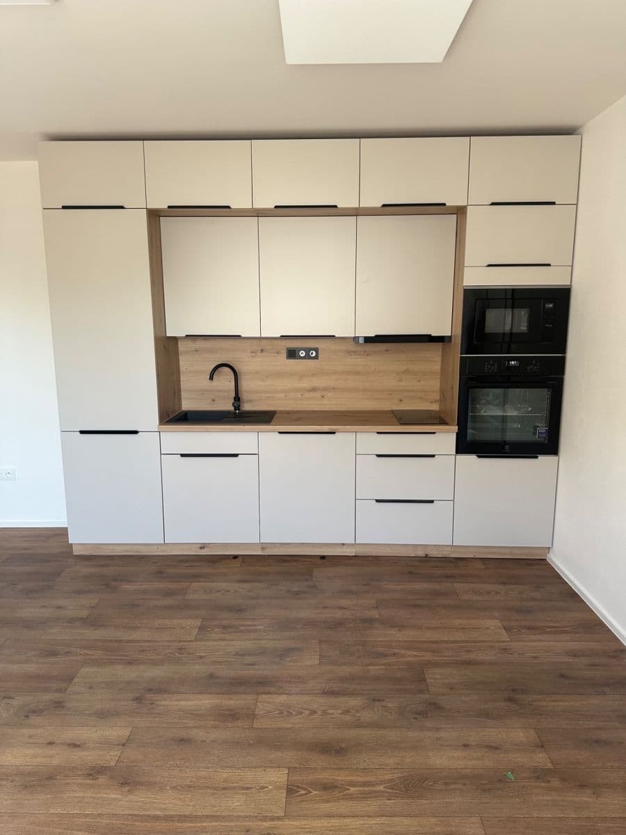 Prenájom bytu 1-izbový 33 m², Reynkova, Havlíčkův Brod, Kraj Vysočina Prenájom bytu 1-izbový 33 m², Reynkova, Havlíčkův Brod, Kraj Vysočina