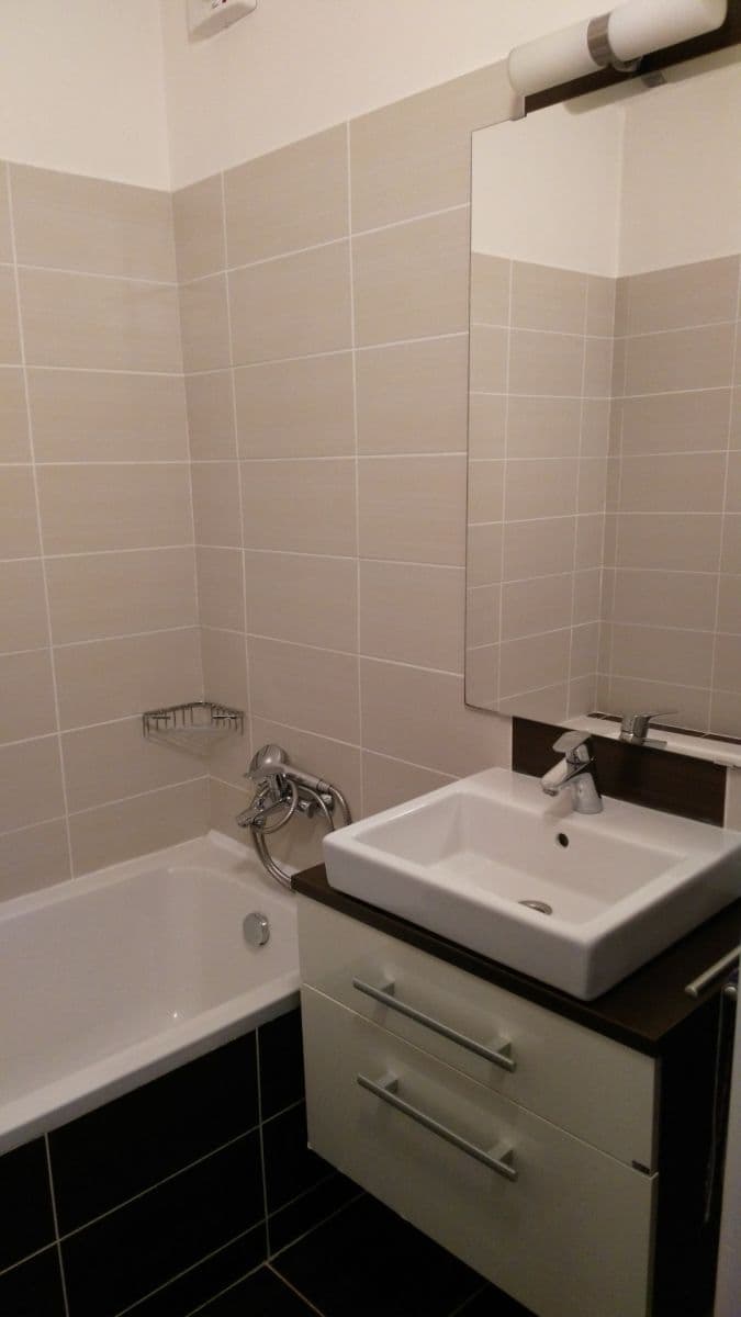 Prenájom bytu 2-izbový 53 m², Kremličkova, Praha, Praha Prenájom bytu 2-izbový 53 m², Kremličkova, Praha, Praha