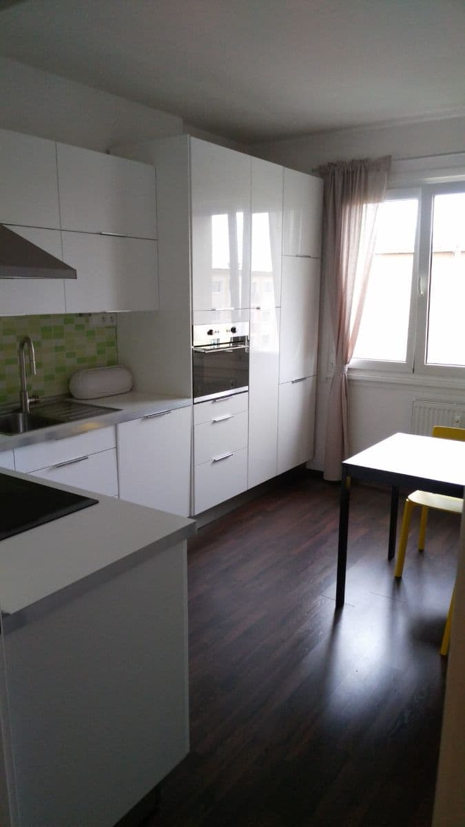 Prenájom bytu 2-izbový 53 m², Kremličkova, Praha, Praha Prenájom bytu 2-izbový 53 m², Kremličkova, Praha, Praha