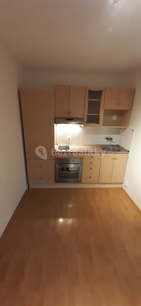 Prenájom bytu 1-izbový 42 m², Hennerova, Praha, Praha Prenájom bytu 1-izbový 42 m², Hennerova, Praha, Praha