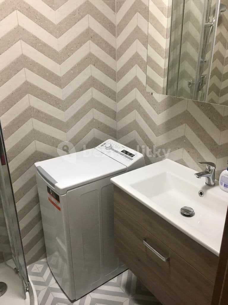 Prenájom bytu 2-izbový 54 m², Kubánské náměstí, Praha, Praha Prenájom bytu 2-izbový 54 m², Kubánské náměstí, Praha, Praha