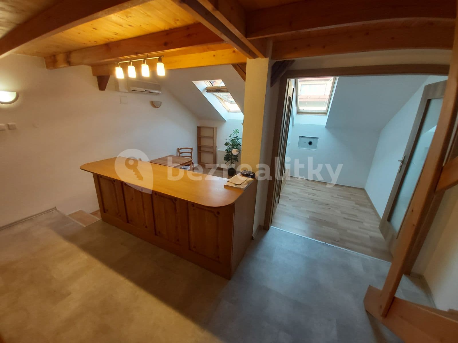 Prenájom bytu 2-izbový 45 m², Americká, Praha, Praha Prenájom bytu 2-izbový 45 m², Americká, Praha, Praha