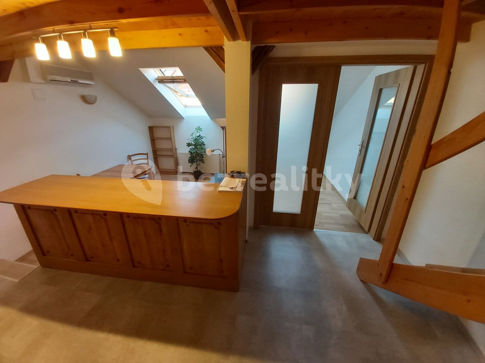 Prenájom bytu 2-izbový 45 m², Americká, Praha, Praha Prenájom bytu 2-izbový 45 m², Americká, Praha, Praha