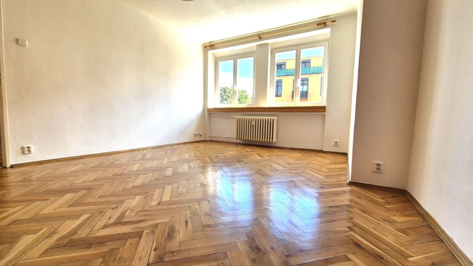 Prenájom bytu 3-izbový 70 m², Ambrožova, Praha, Praha Prenájom bytu 3-izbový 70 m², Ambrožova, Praha, Praha
