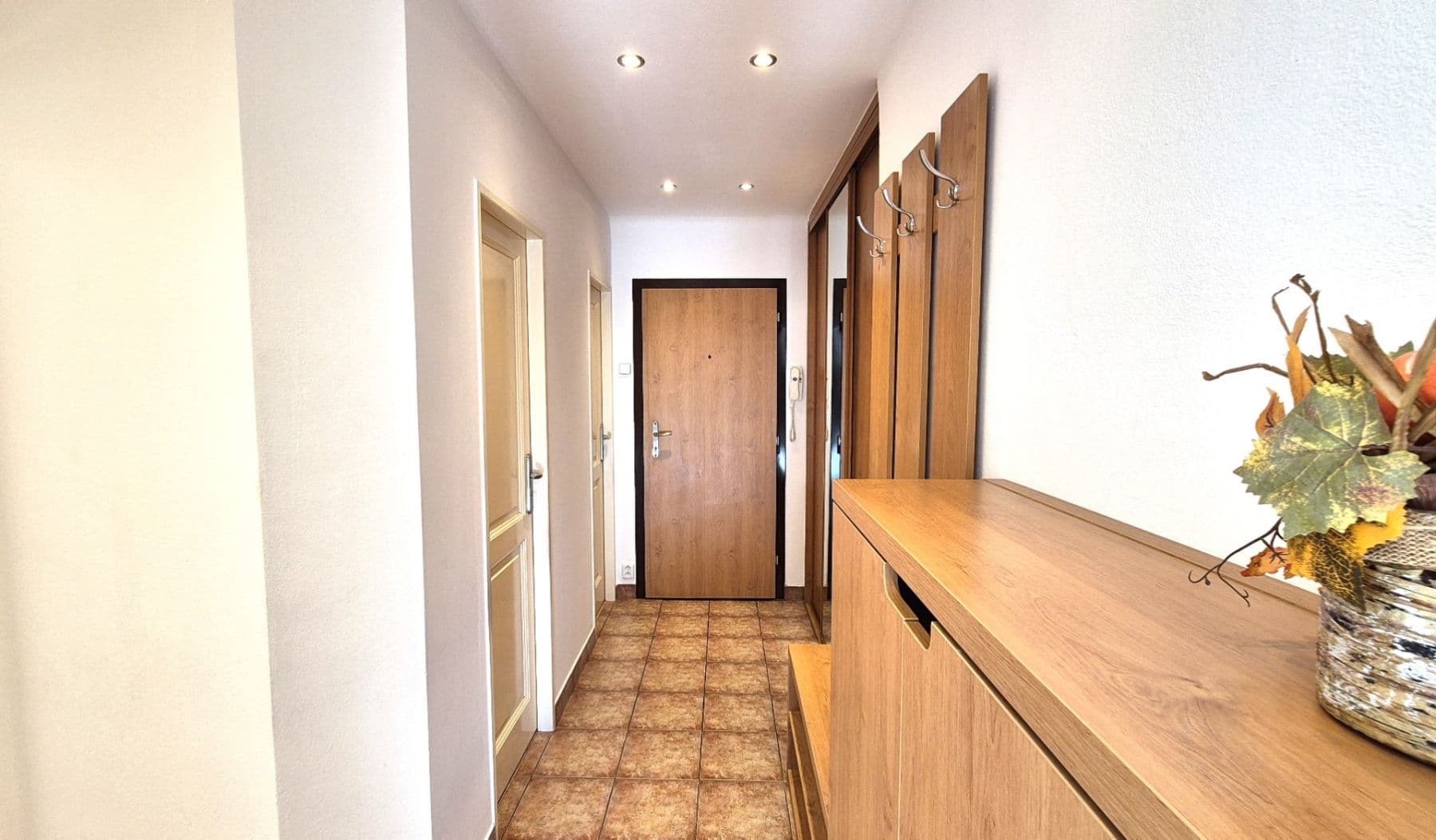 Prenájom bytu 3-izbový 70 m², Ambrožova, Praha, Praha Prenájom bytu 3-izbový 70 m², Ambrožova, Praha, Praha