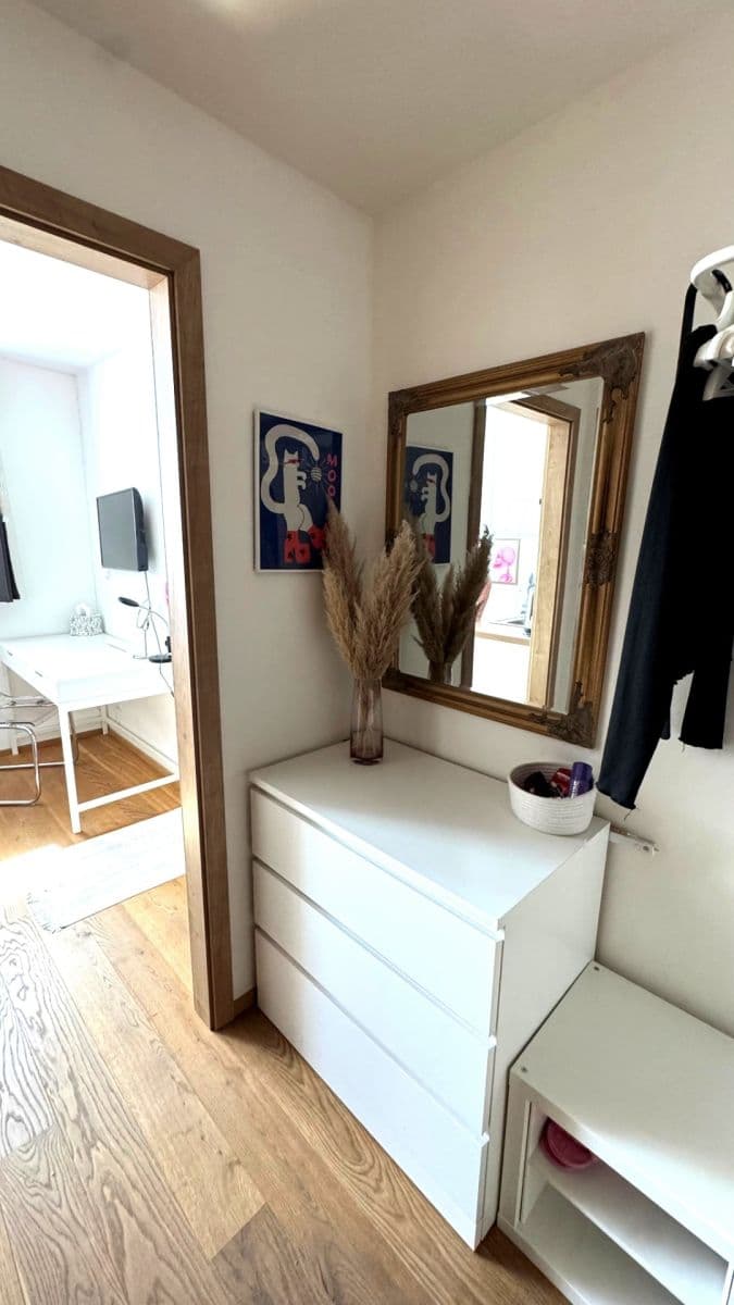 Prenájom bytu Garsoniéra 15 m², Moskevská, Praha, Praha Prenájom bytu Garsoniéra 15 m², Moskevská, Praha, Praha