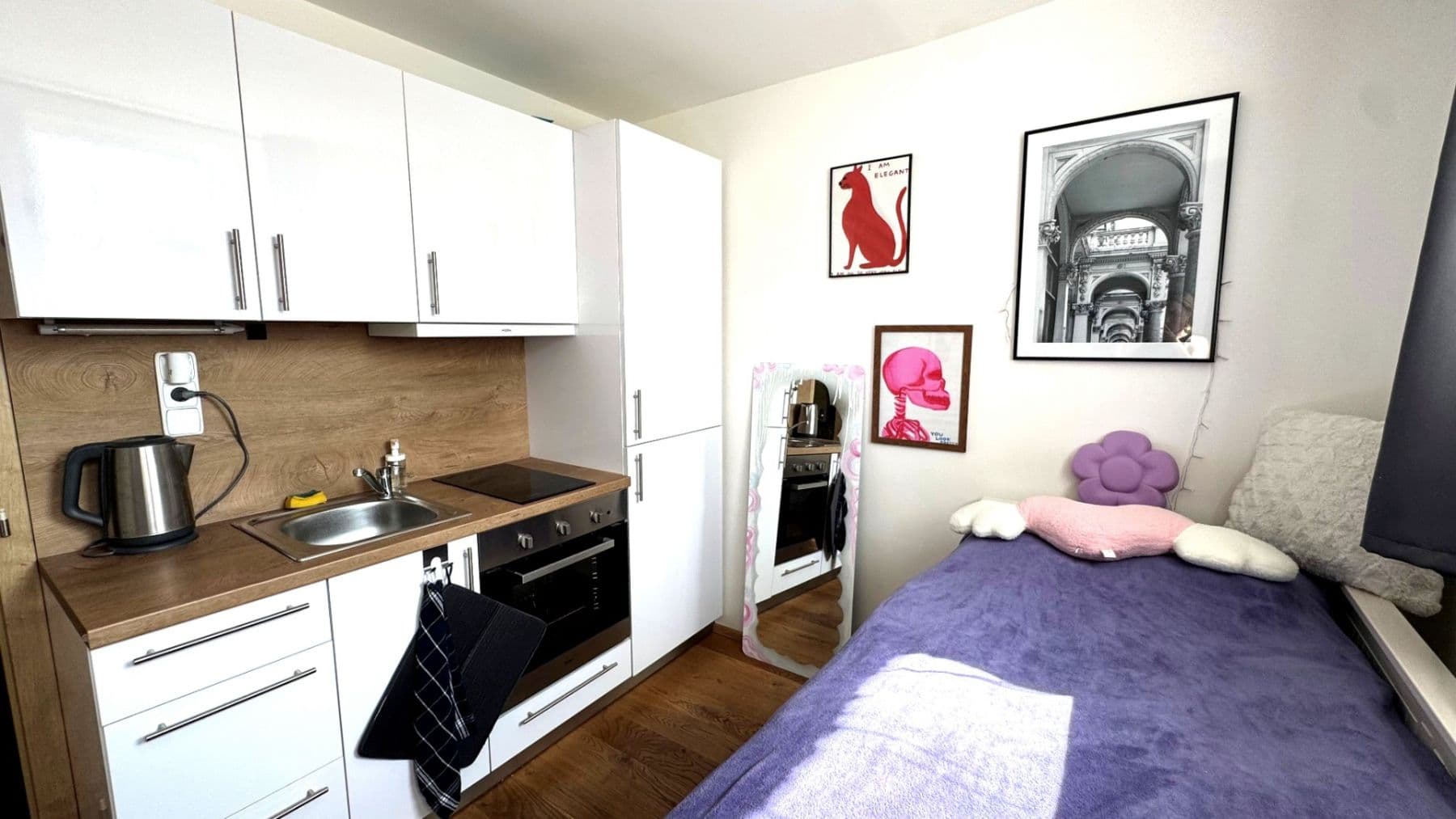 Prenájom bytu Garsoniéra 15 m², Moskevská, Praha, Praha Prenájom bytu Garsoniéra 15 m², Moskevská, Praha, Praha