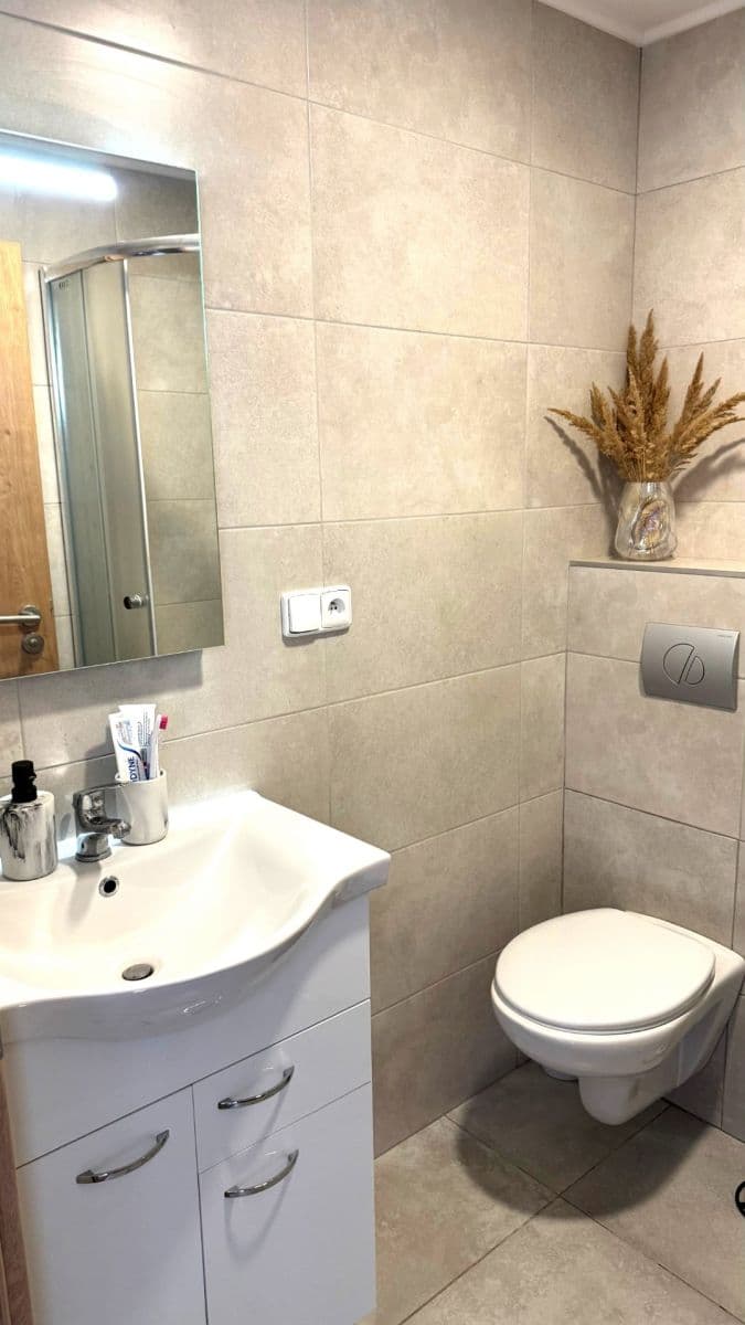 Prenájom bytu Garsoniéra 15 m², Moskevská, Praha, Praha Prenájom bytu Garsoniéra 15 m², Moskevská, Praha, Praha