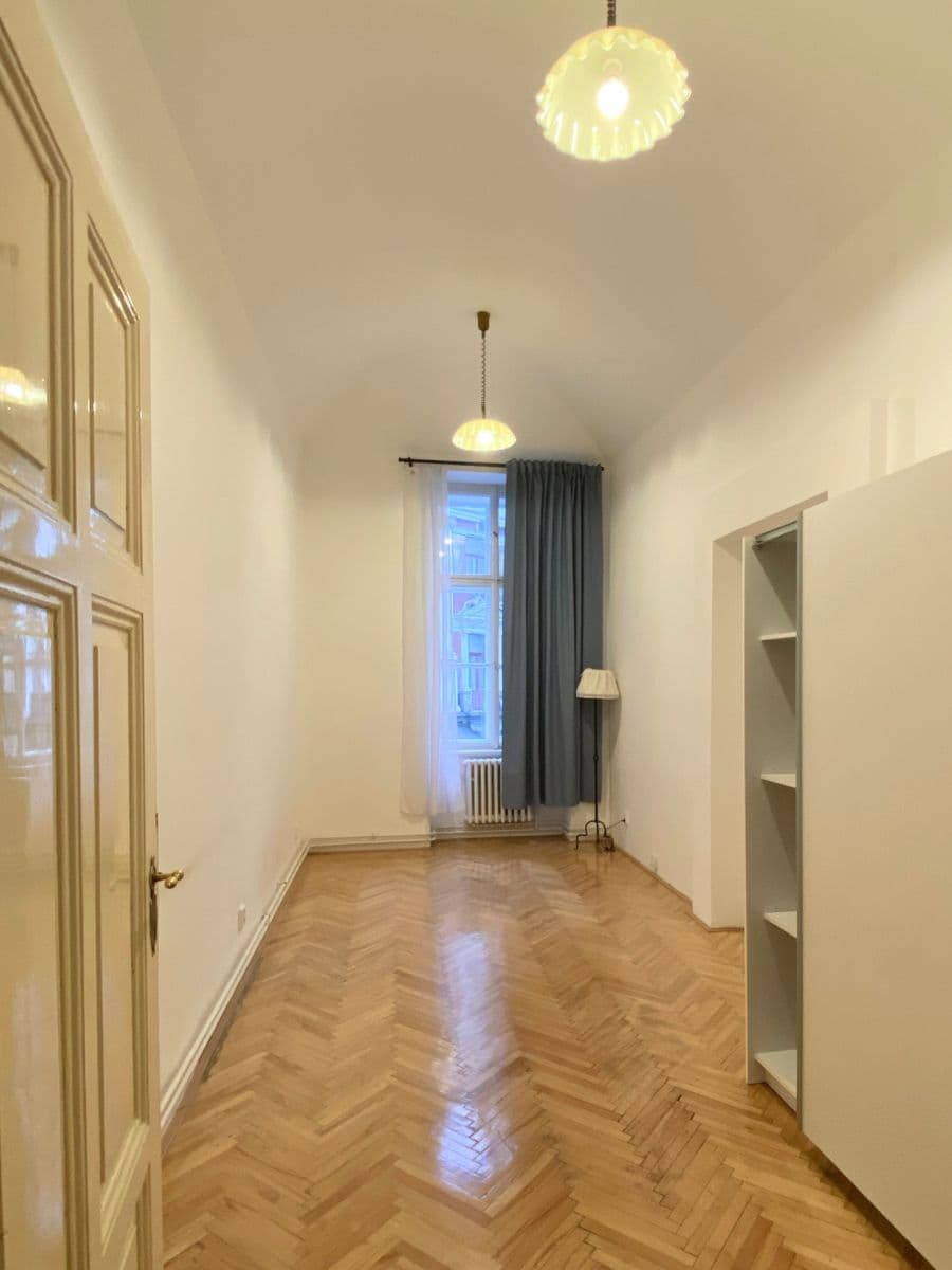 Prenájom bytu 1-izbový 32 m², Karoliny Světlé, Praha, Praha Prenájom bytu 1-izbový 32 m², Karoliny Světlé, Praha, Praha