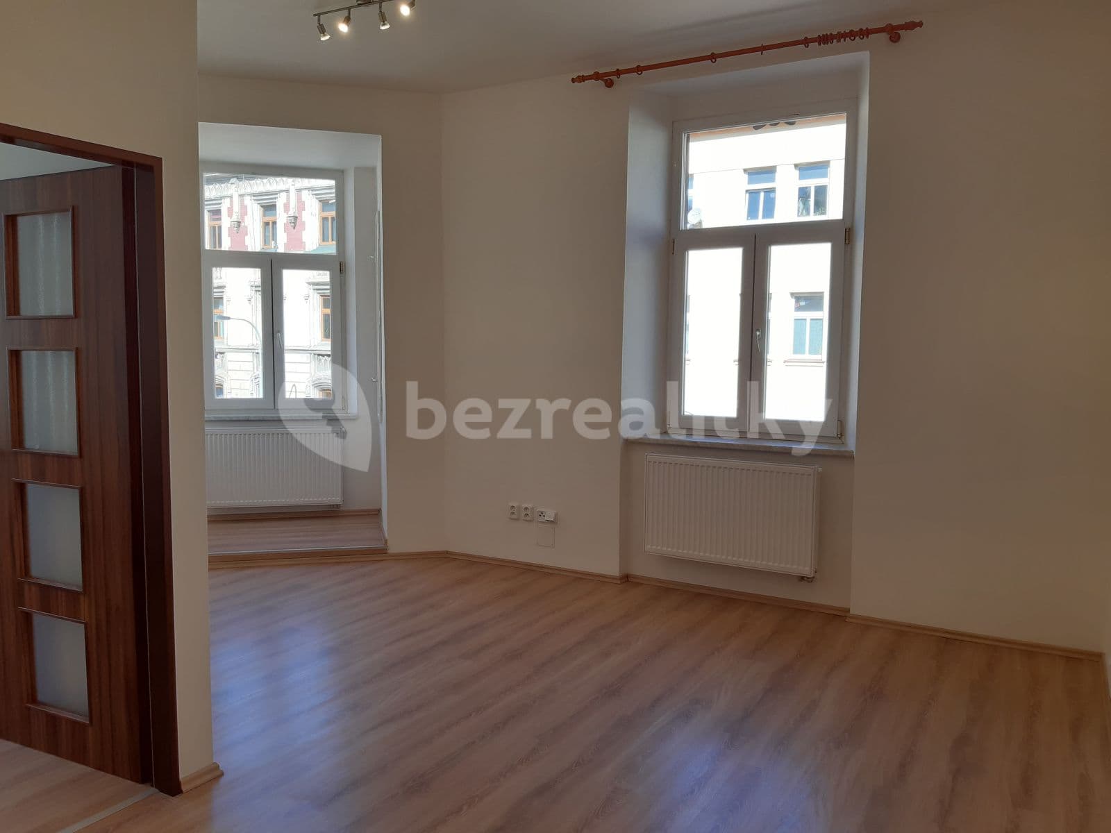 Prenájom bytu 3-izbový 70 m², Brožíkova, Praha, Praha Prenájom bytu 3-izbový 70 m², Brožíkova, Praha, Praha