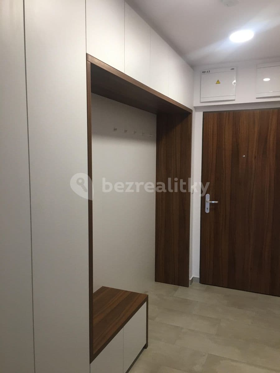 Prenájom bytu 2-izbový 60 m², Hadovitá, Praha, Praha Prenájom bytu 2-izbový 60 m², Hadovitá, Praha, Praha