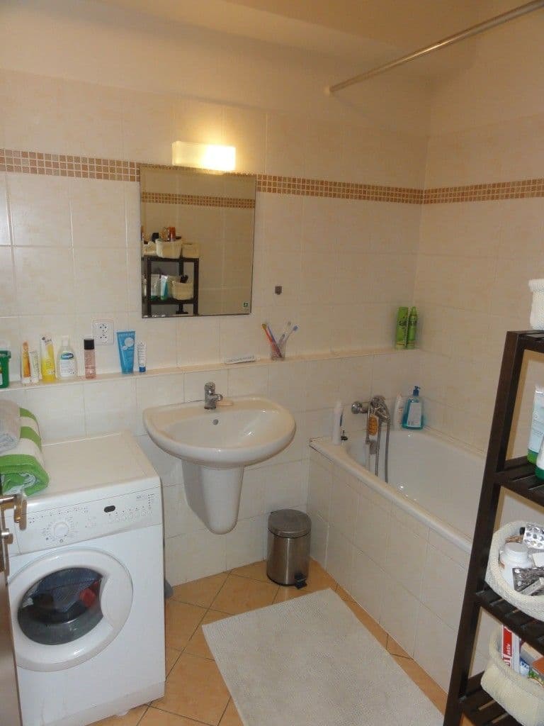 Prenájom bytu 2-izbový 56 m², Rižská, Praha, Praha Prenájom bytu 2-izbový 56 m², Rižská, Praha, Praha