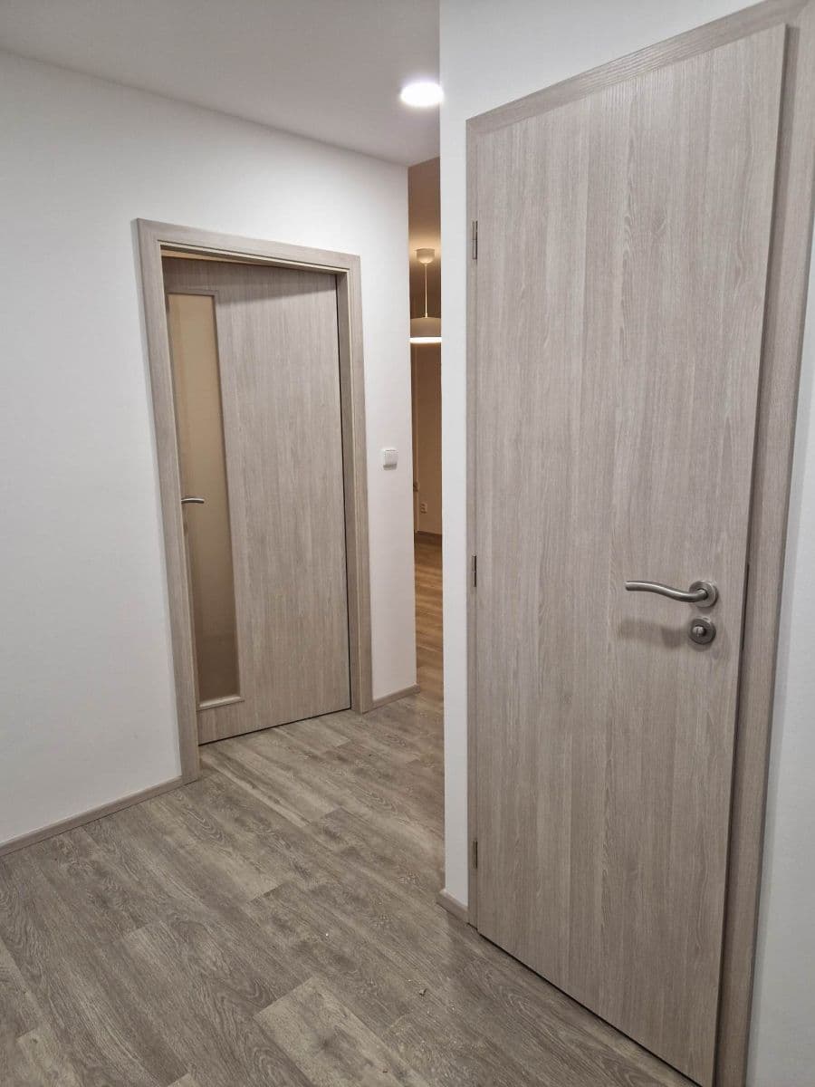 Prenájom bytu 2-izbový 43 m², Roháčova, Praha, Praha Prenájom bytu 2-izbový 43 m², Roháčova, Praha, Praha