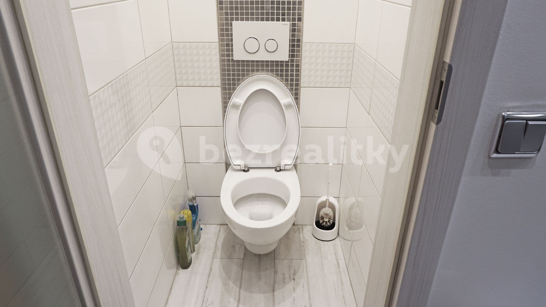 Prenájom bytu 2-izbový 53 m², Zelenečská, Praha, Praha Prenájom bytu 2-izbový 53 m², Zelenečská, Praha, Praha