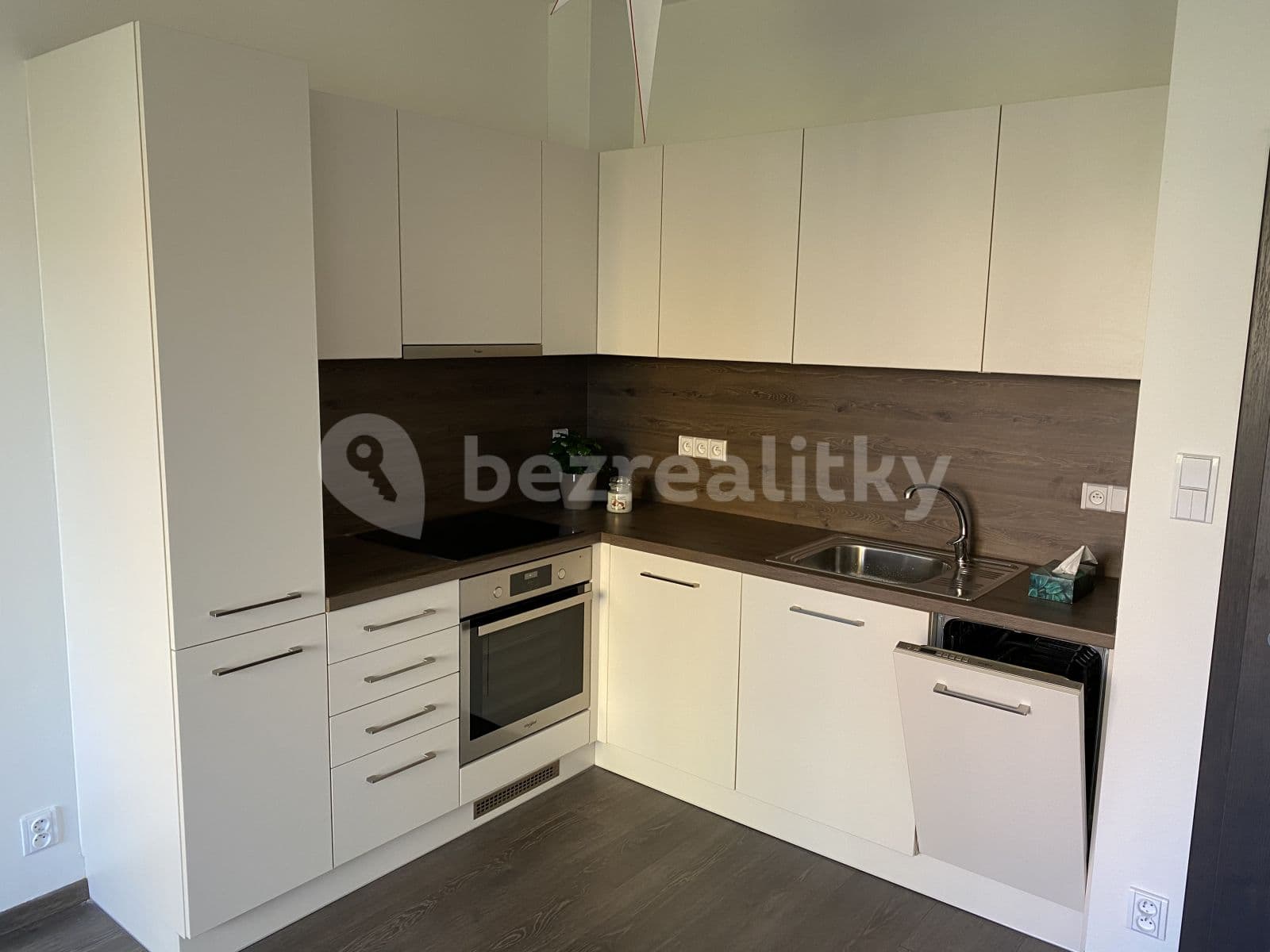 Prenájom bytu 2-izbový 60 m², Ježovská, Praha, Praha Prenájom bytu 2-izbový 60 m², Ježovská, Praha, Praha