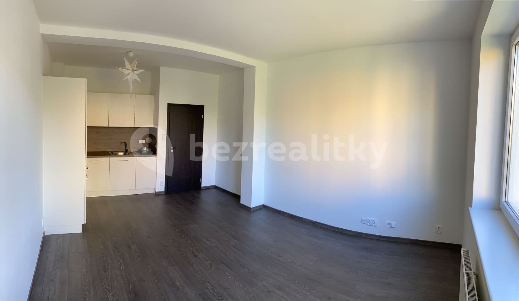Prenájom bytu 2-izbový 60 m², Ježovská, Praha, Praha Prenájom bytu 2-izbový 60 m², Ježovská, Praha, Praha