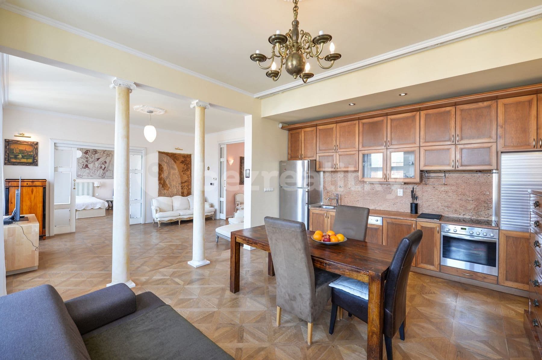 Prenájom bytu 4-izbový 134 m², Krakovská, Praha, Praha Prenájom bytu 4-izbový 134 m², Krakovská, Praha, Praha