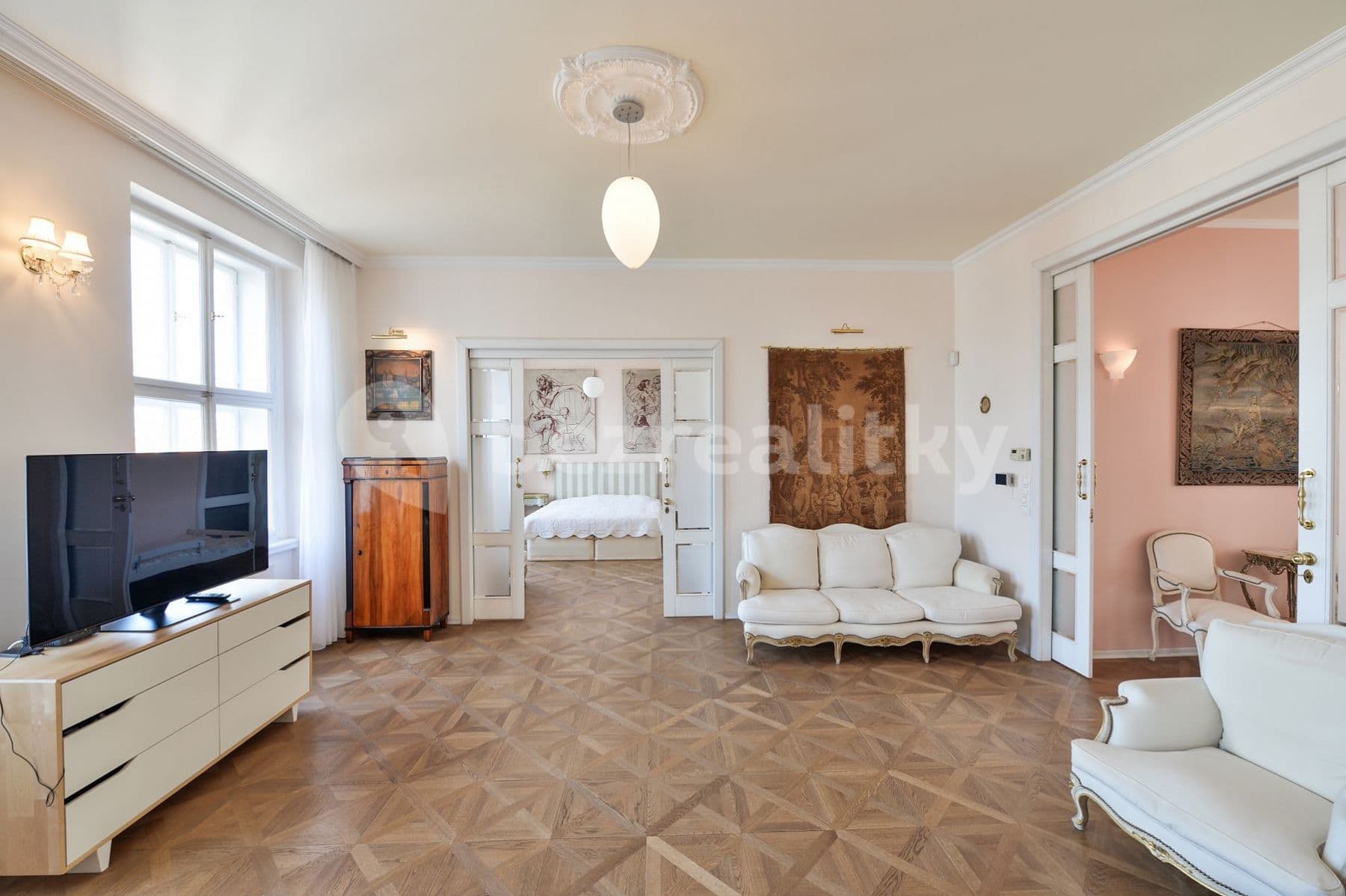 Prenájom bytu 4-izbový 134 m², Krakovská, Praha, Praha Prenájom bytu 4-izbový 134 m², Krakovská, Praha, Praha