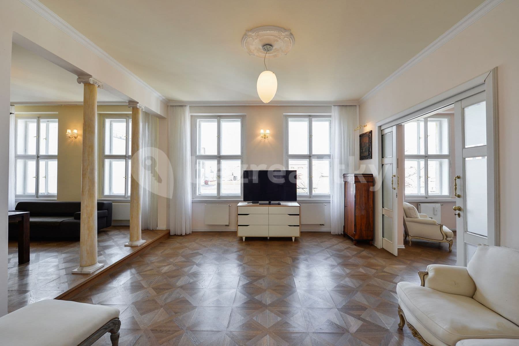 Prenájom bytu 4-izbový 134 m², Krakovská, Praha, Praha Prenájom bytu 4-izbový 134 m², Krakovská, Praha, Praha