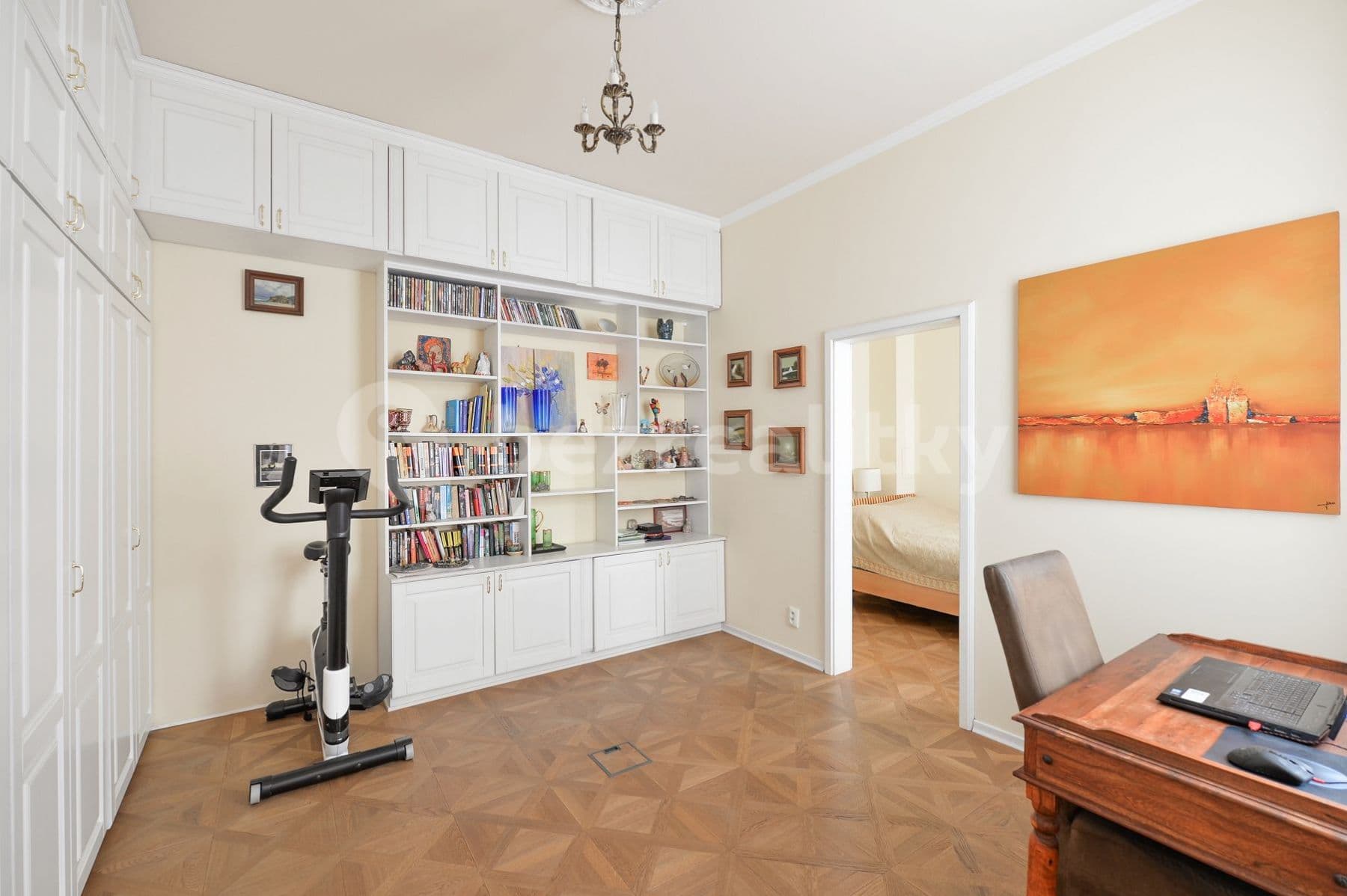 Prenájom bytu 4-izbový 134 m², Krakovská, Praha, Praha Prenájom bytu 4-izbový 134 m², Krakovská, Praha, Praha