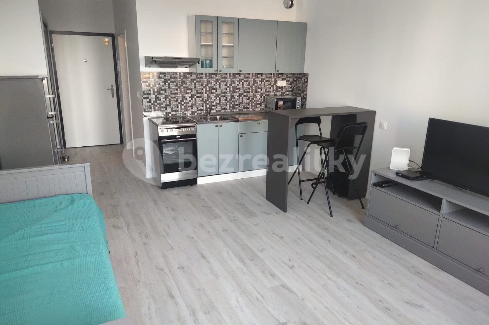 Prenájom bytu 1-izbový 29 m², Zuzany Chalupovej, Petržalka, Bratislavský kraj Prenájom bytu 1-izbový 29 m², Zuzany Chalupovej, Petržalka, Bratislavský kraj