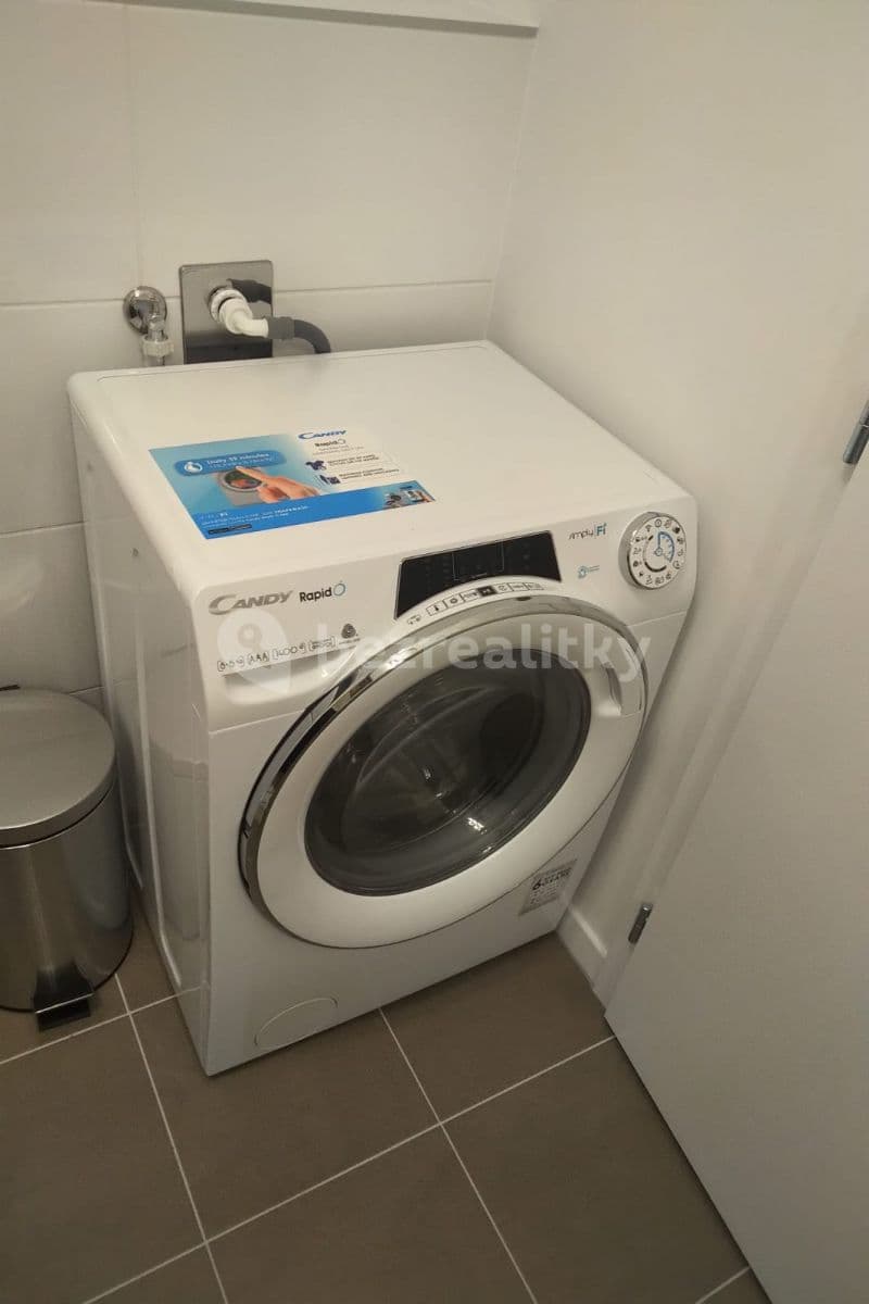 Prenájom bytu 1-izbový 29 m², Zuzany Chalupovej, Petržalka, Bratislavský kraj Prenájom bytu 1-izbový 29 m², Zuzany Chalupovej, Petržalka, Bratislavský kraj