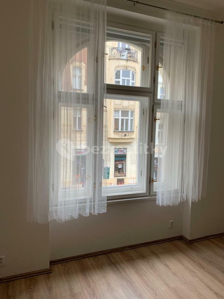 Prenájom bytu 2-izbový 44 m², náměstí Bratří Synků, Praha, Praha