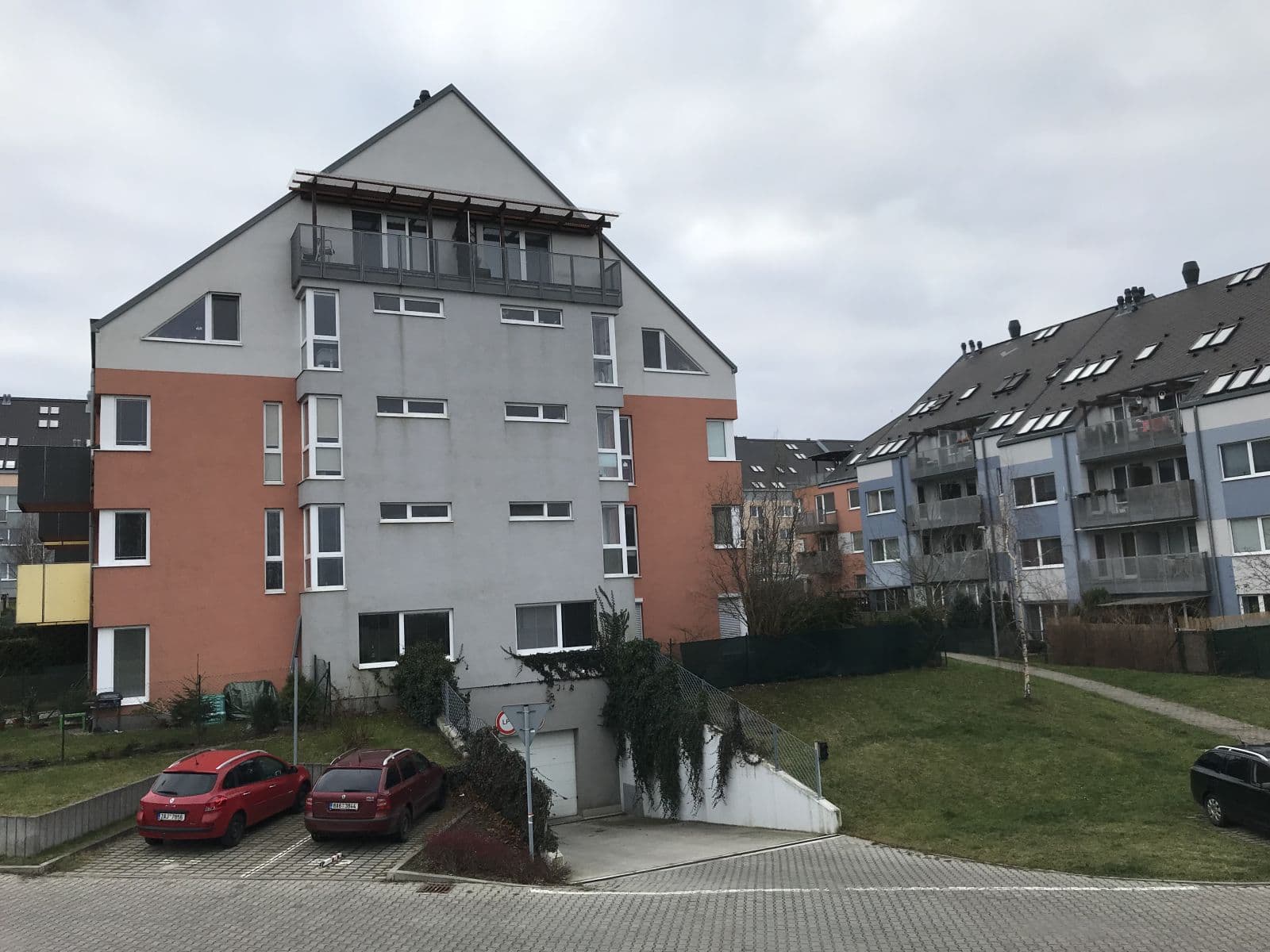 Prenájom bytu 3-izbový 56 m², Herlíkovická, Praha, Praha Prenájom bytu 3-izbový 56 m², Herlíkovická, Praha, Praha