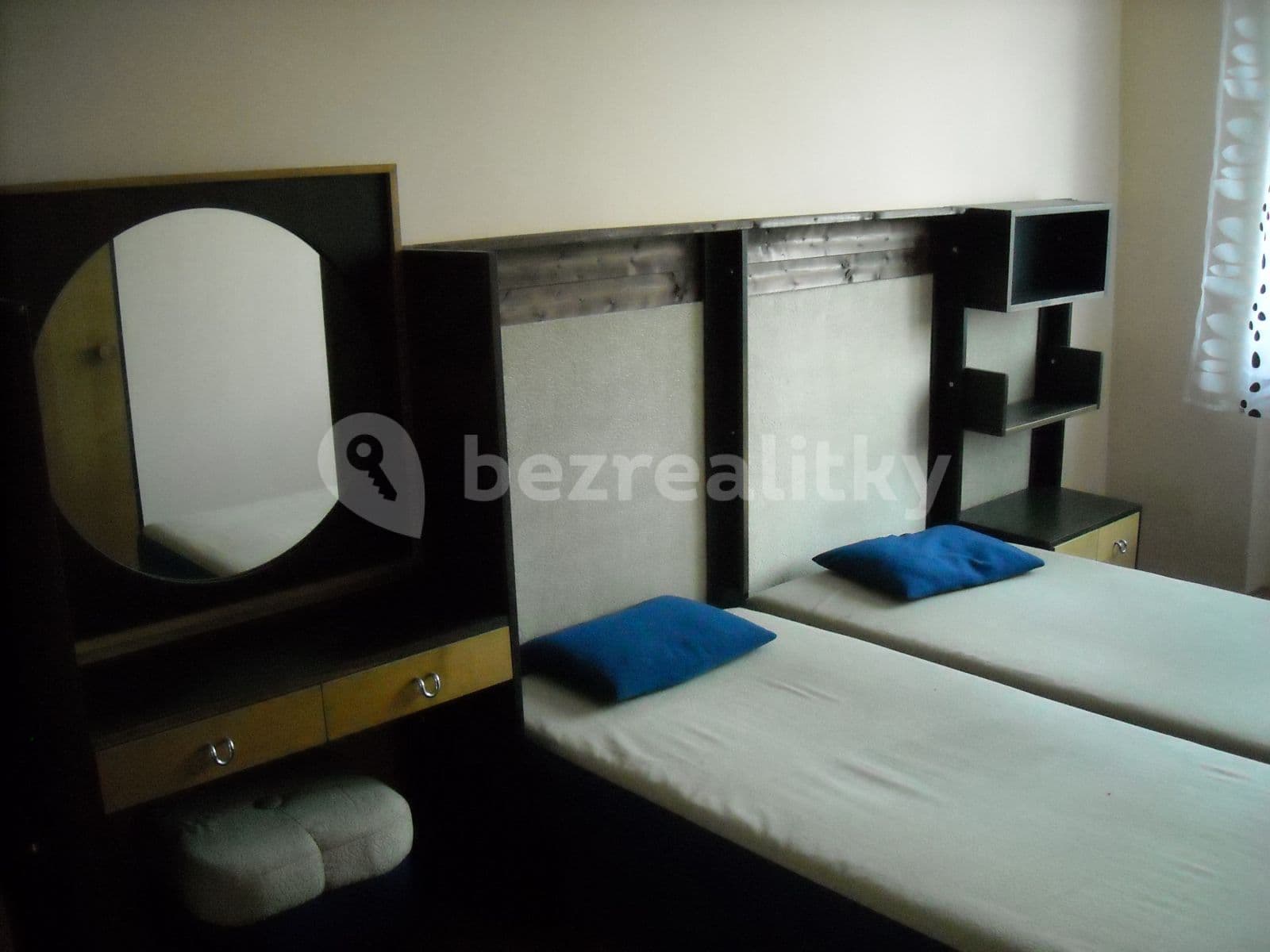 Prenájom bytu 2-izbový 57 m², 1. Máje, Habartov, Karlovarský kraj Prenájom bytu 2-izbový 57 m², 1. Máje, Habartov, Karlovarský kraj