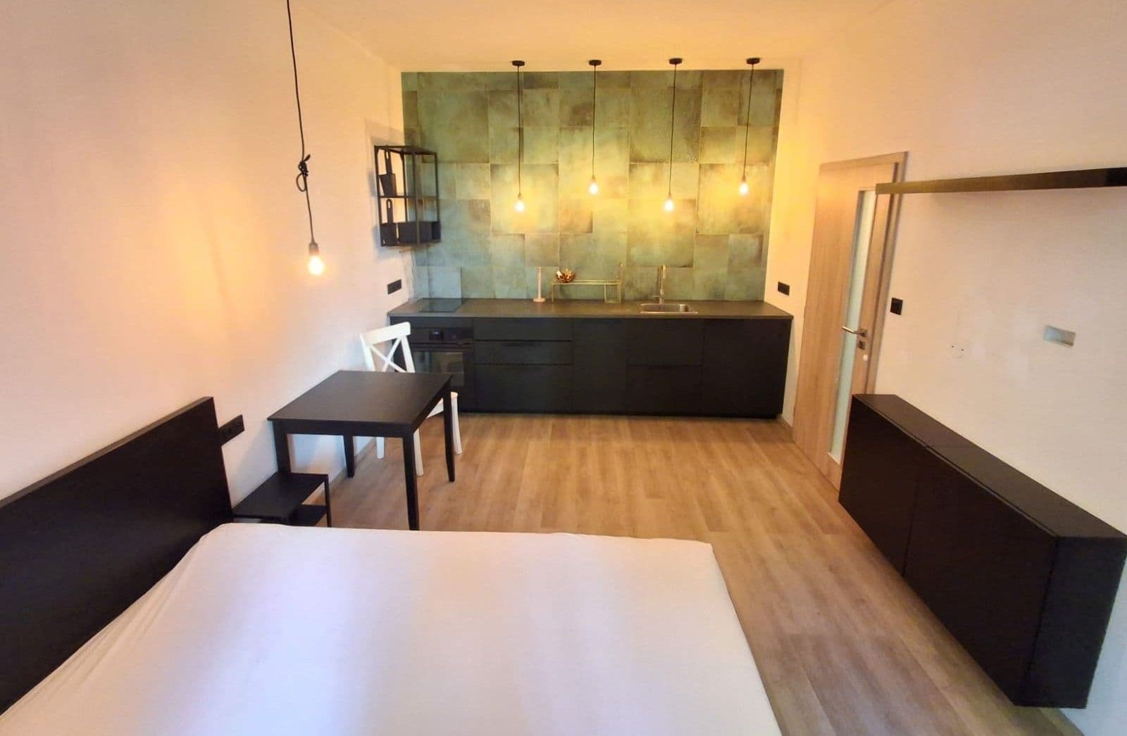 Prenájom bytu 1-izbový 25 m², Fibichova, Praha, Praha Prenájom bytu 1-izbový 25 m², Fibichova, Praha, Praha