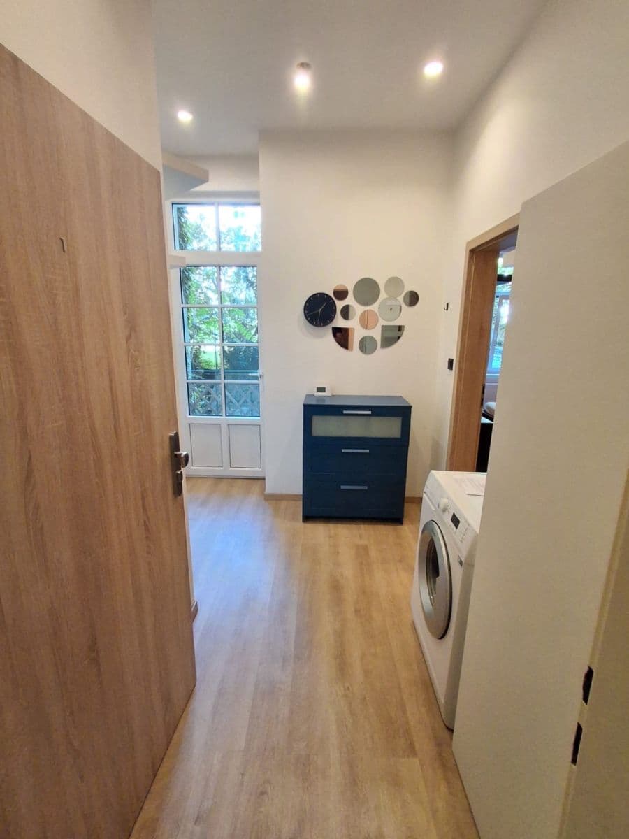 Prenájom bytu 1-izbový 25 m², Fibichova, Praha, Praha Prenájom bytu 1-izbový 25 m², Fibichova, Praha, Praha