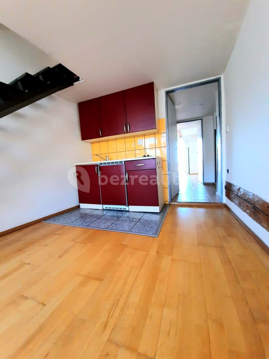 Prenájom bytu 3-izbový 59 m², Vlkova, Praha, Praha Prenájom bytu 3-izbový 59 m², Vlkova, Praha, Praha