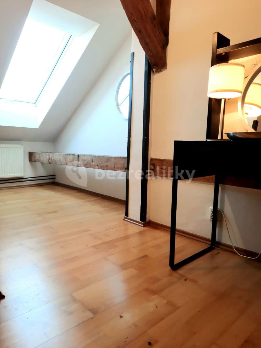 Prenájom bytu 3-izbový 59 m², Vlkova, Praha, Praha Prenájom bytu 3-izbový 59 m², Vlkova, Praha, Praha