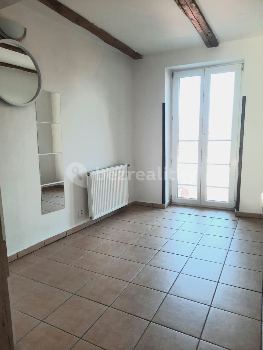Prenájom bytu 3-izbový 59 m², Vlkova, Praha, Praha Prenájom bytu 3-izbový 59 m², Vlkova, Praha, Praha
