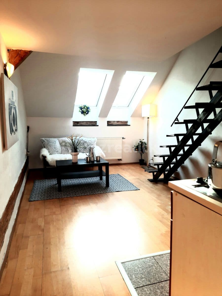 Prenájom bytu 3-izbový 59 m², Vlkova, Praha, Praha Prenájom bytu 3-izbový 59 m², Vlkova, Praha, Praha